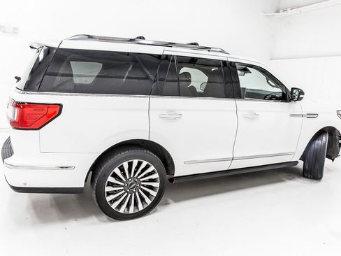 Used 2021 Lincoln Navigator Reserve w/ Luxury Package RWD image 9