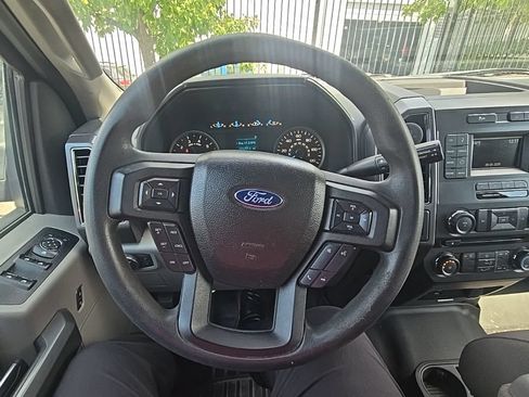 Used 2017 Ford F150 XLT AWD/4WD image 9