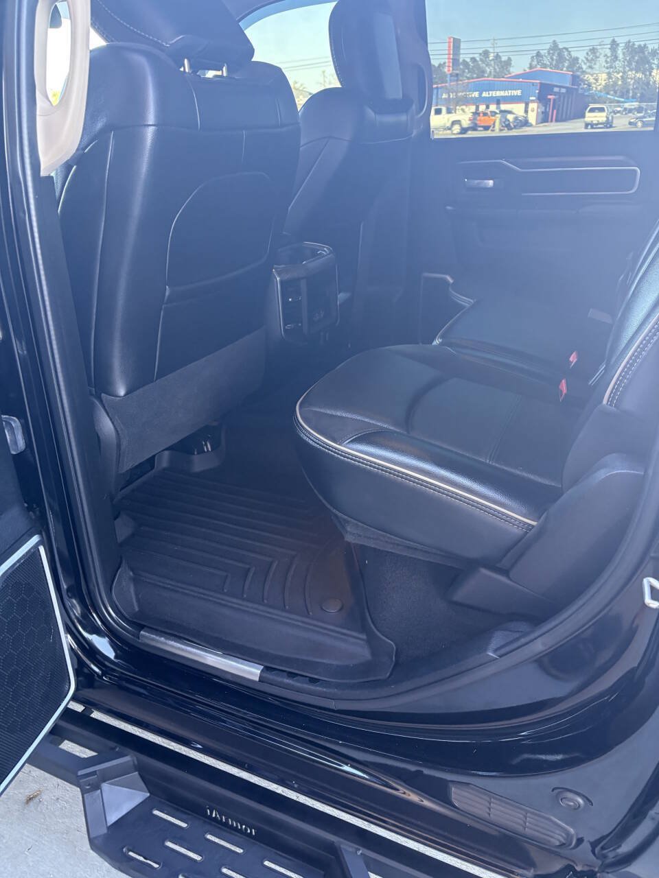 Used 2021 RAM 3500 Laramie AWD/4WD image 8