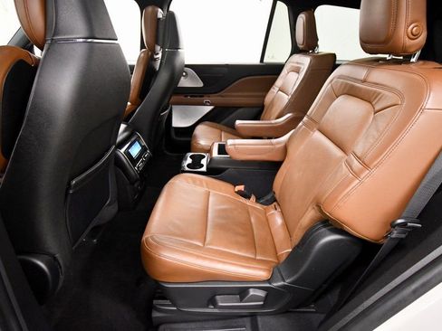 Used 2020 Lincoln Aviator Reserve w/ Equipment Group 202A image 15