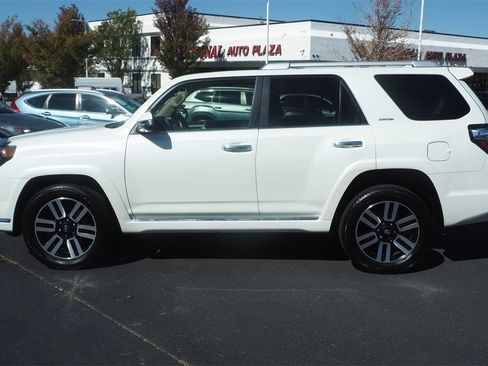 Used 2022 Toyota 4Runner Limited image 8
