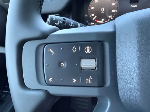 Used 2026 Land Rover Defender 110 S AWD/4WD image 24