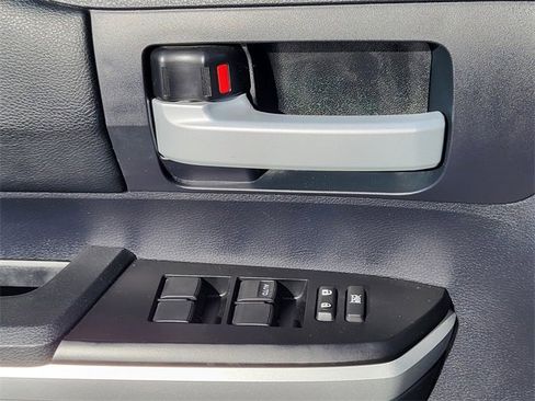 Used 2016 Toyota Tundra SR5 image 21