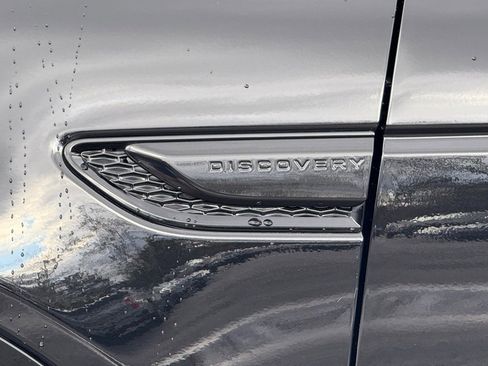 Certified 2025 Land Rover Discovery Sport Dynamic SE image 39