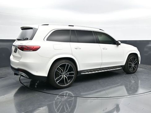 Used 2021 Mercedes-Benz GLS 580 4MATIC image 2