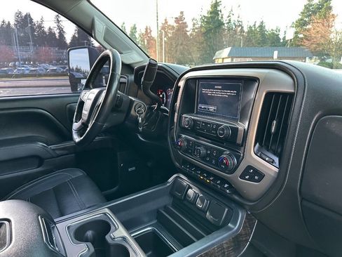 Used 2016 GMC Sierra 2500 Denali w/ Duramax Plus Package AWD/4WD image 19