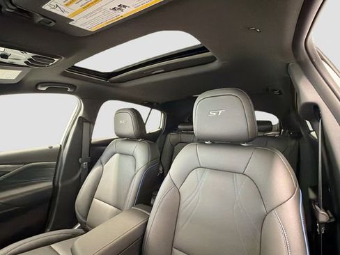 New 2026 Buick Envista Sport Touring w/ Convenience I Package FWD image 19
