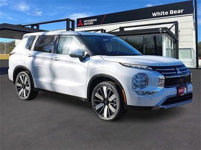 New 2025 Mitsubishi Outlander SE