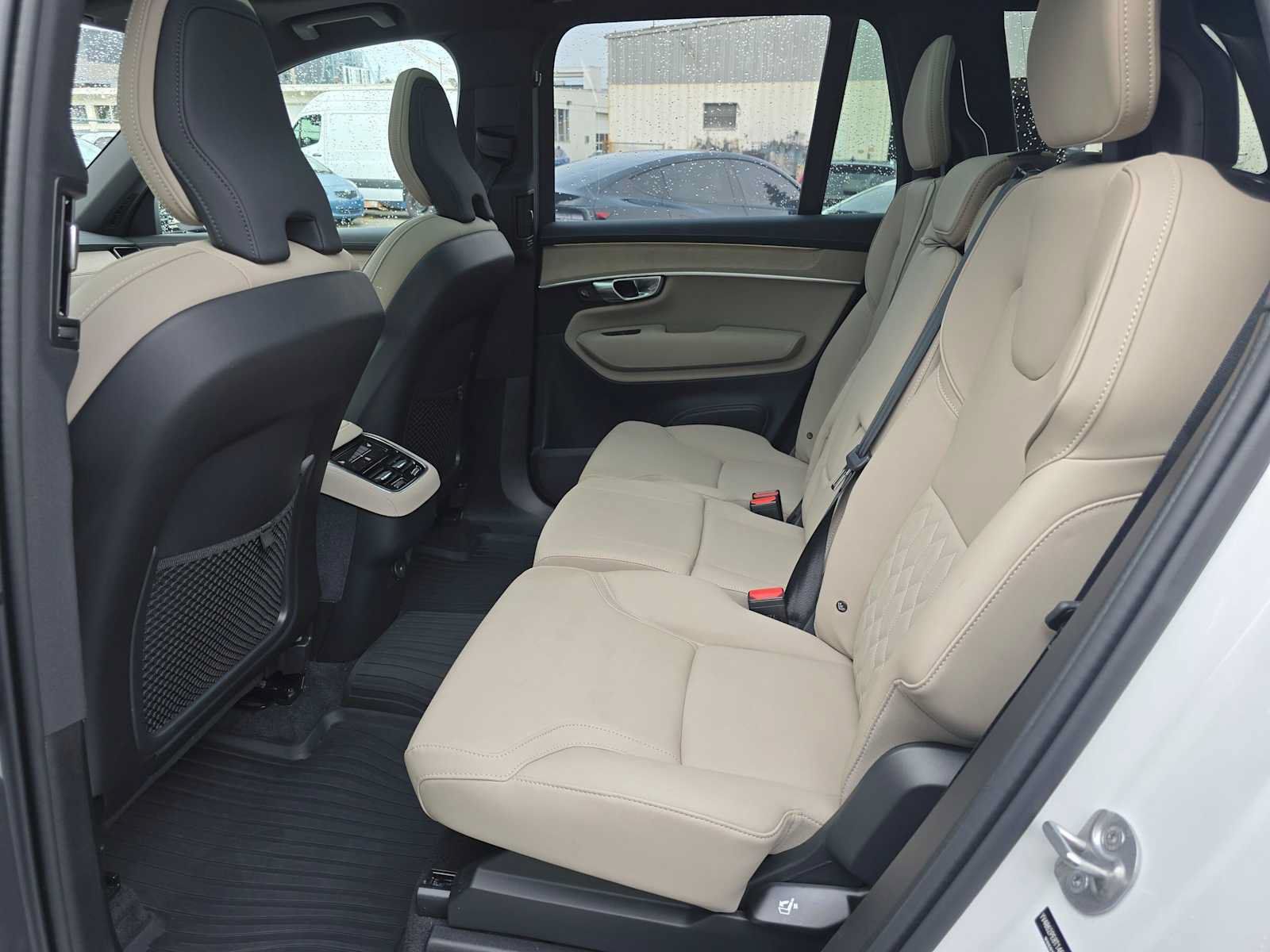 Used 2026 Volvo XC90 B6 Plus w/ Protection Package Premier AWD/4WD image 15