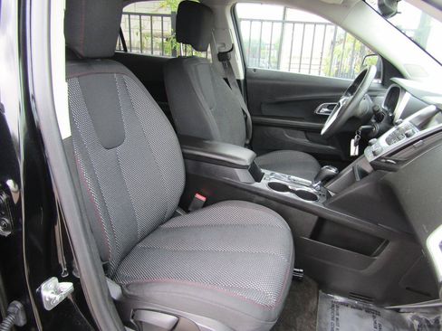 Used 2017 Chevrolet Equinox LT FWD image 11
