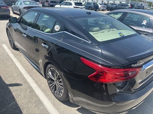 Used 2017 Nissan Maxima Platinum w/ Medallion Package FWD image 3