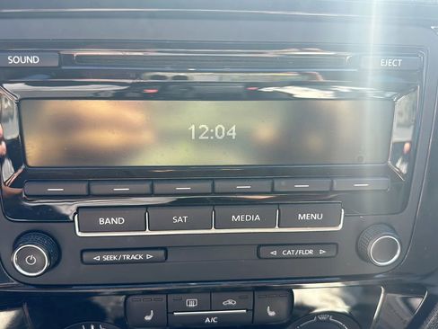 Used 2015 Volkswagen Jetta TDI S image 16