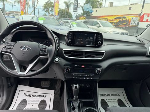 Used 2020 Hyundai Tucson Sport FWD image 11