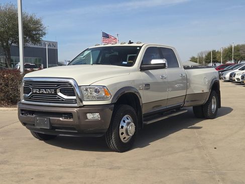 Used 2018 RAM 3500 Laramie Longhorn image 7