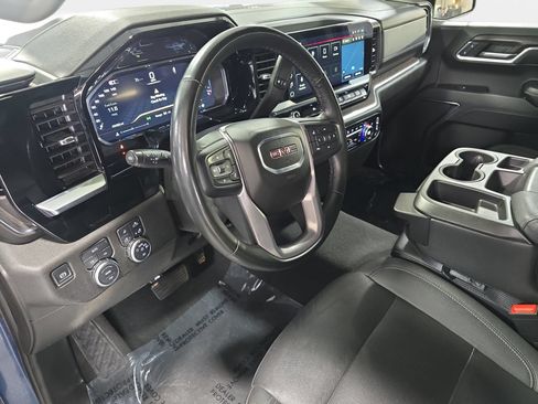 Used 2024 GMC Sierra 1500 SLT AWD/4WD image 16