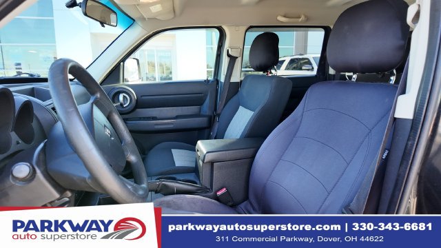 Used 2010 Dodge Nitro SE RWD image 11