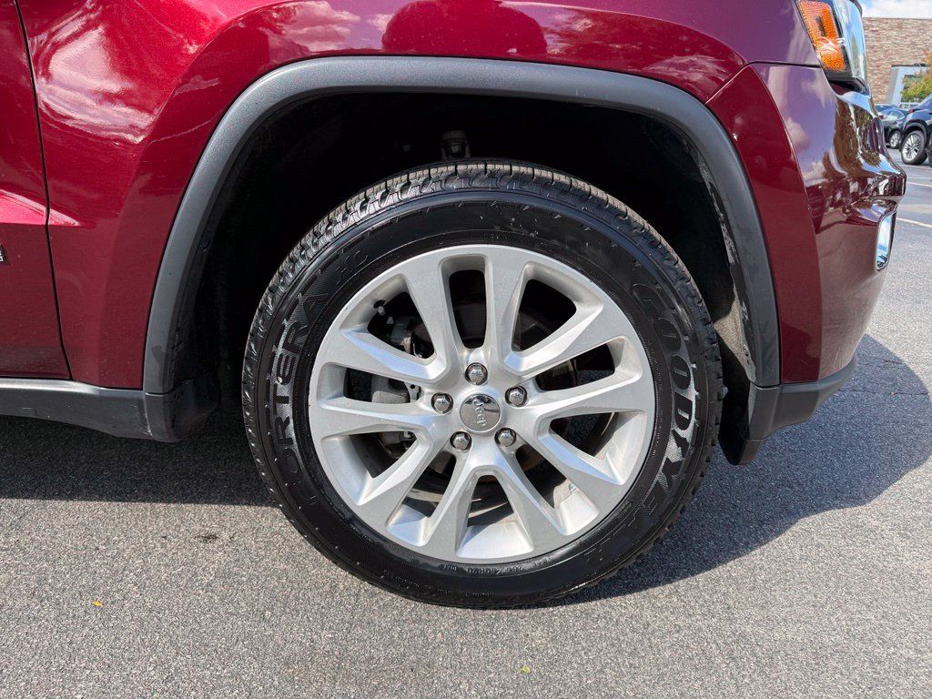 Used 2017 Jeep Grand Cherokee Limited w/ Luxury Group II AWD/4WD image 27