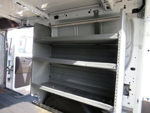 Used 2017 Ford Transit 250 130 Low Roof RWD image 27