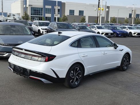 New 2025 Hyundai Sonata SEL image 7