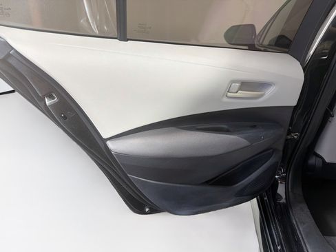 Used 2022 Toyota Corolla LE w/ LE Convenience Package FWD image 26
