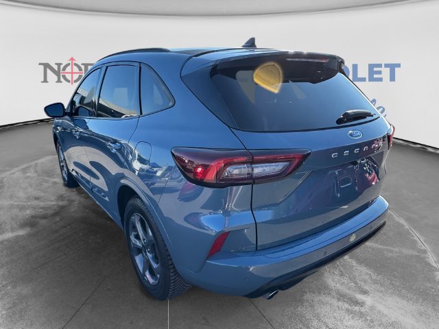 Used 2024 Ford Escape ST-Line w/ Tech Pack #1 FWD image 5