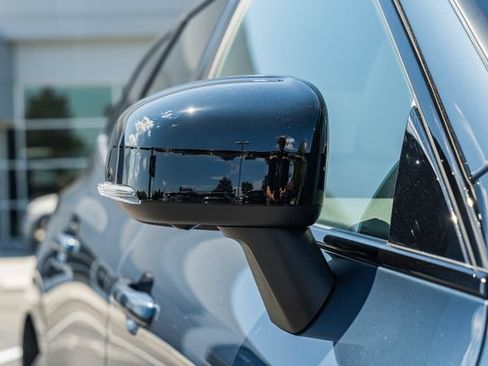 New 2027 Volvo XC60 B5 Plus AWD/4WD image 16