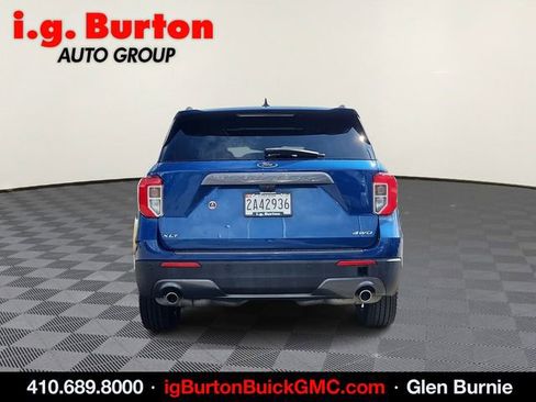 Used 2022 Ford Explorer XLT w/ Equipment Group 202A image 5