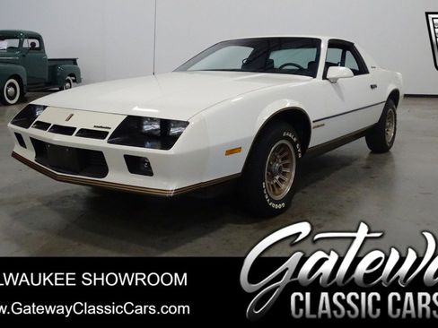 Used 1984 Chevrolet Camaro Berlinetta image 1