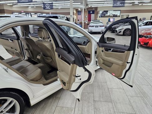 Used 2013 Mercedes-Benz C 300 Sport image 14