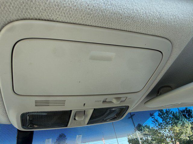 Used 2010 Subaru Forester 2.5X Limited AWD/4WD image 35