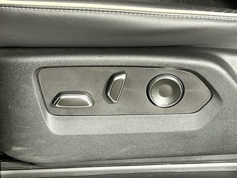 Used 2023 Cadillac Escalade Premium Luxury w/ LPO, Floor Liner Package AWD/4WD image 11