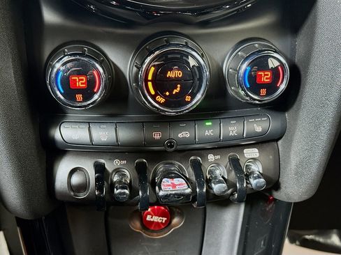 Used 2022 MINI Cooper S w/ Premium Package image 15