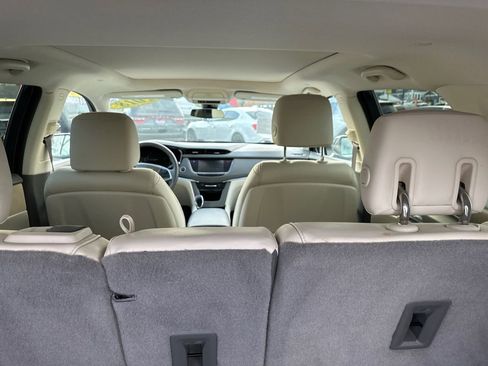 Used 2018 Cadillac XT5 Luxury w/ Driver Awareness Package image 40