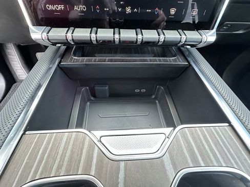 New 2025 GMC Sierra EV Denali image 22