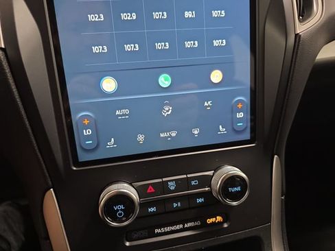 Certified 2024 Ford Edge SEL AWD/4WD image 21
