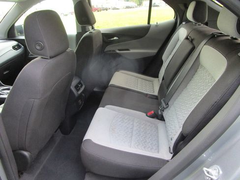Used 2023 Chevrolet Equinox LS w/ LS Convenience Package FWD image 15