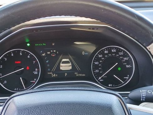 Used 2019 Toyota Avalon XLE image 8