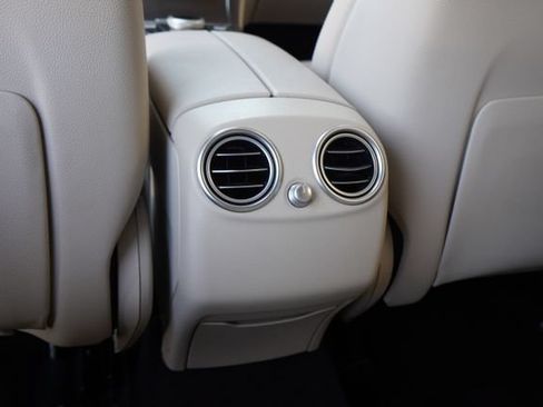 Used 2018 Mercedes-Benz GLC 300 4MATIC image 31