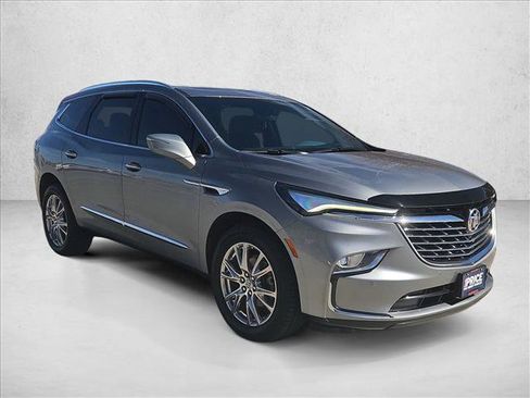 Used 2023 Buick Enclave Premium w/ Experience Buick Package image 3