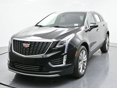 Certified 2025 Cadillac XT5 Premium Luxury image 3