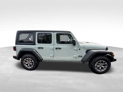 Used 2024 Jeep Wrangler Unlimited Sport AWD/4WD image 10