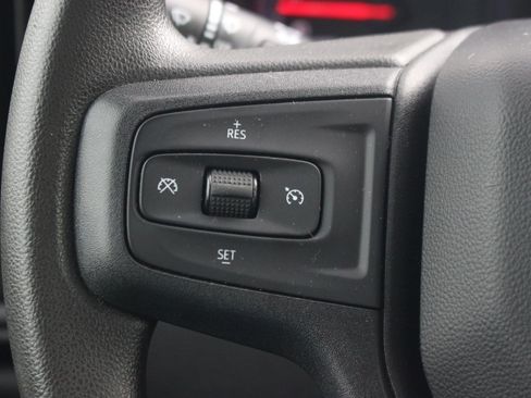 Used 2022 Chevrolet Silverado 2500 Custom w/ Custom Convenience Package image 21