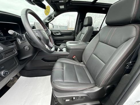 Used 2024 Chevrolet Tahoe RST w/ Luxury Package AWD/4WD image 19