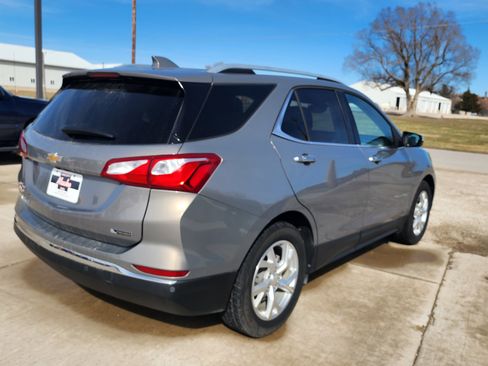 Used 2018 Chevrolet Equinox Premier image 5