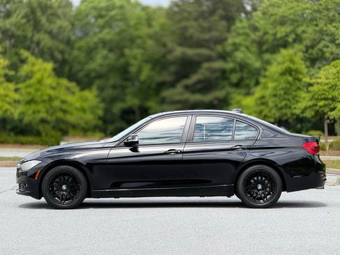 Used 2016 BMW 320i Sedan RWD image 9