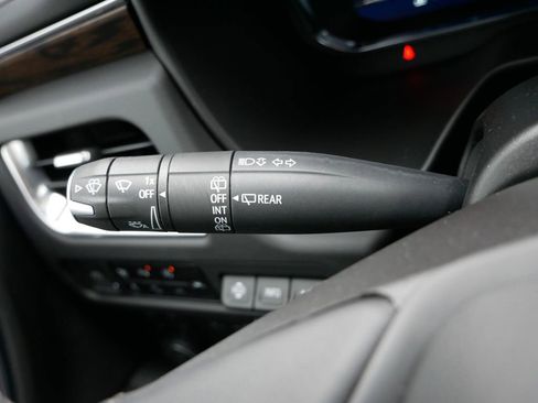 Used 2023 Chevrolet Tahoe Premier w/ Advanced Technology Package image 25