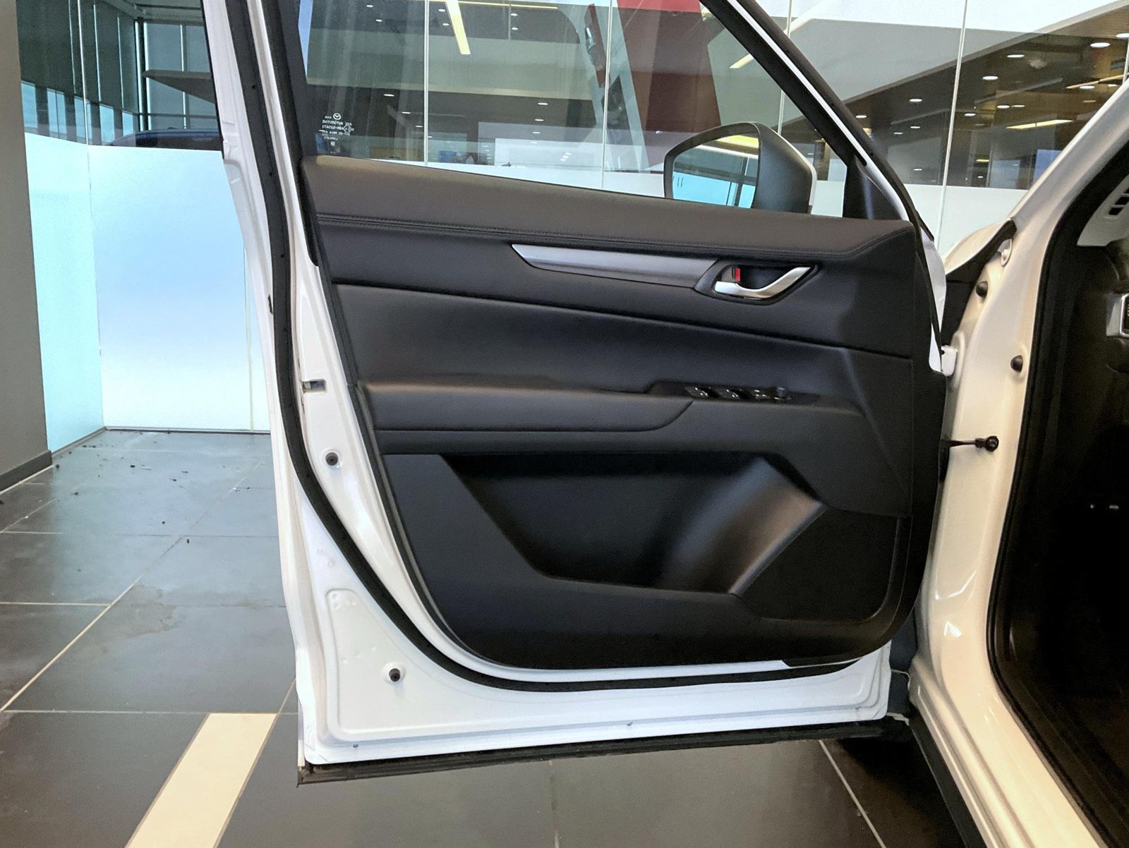 Certified 2024 MAZDA CX-5 AWD 2.5 S w/ Preferred Package image 10