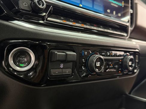 Used 2024 Chevrolet Silverado 1500 High Country AWD/4WD image 25