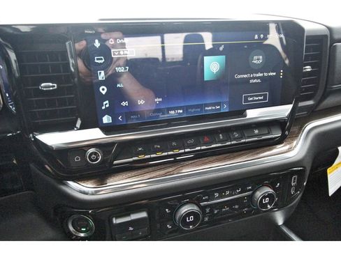 Used 2025 Chevrolet Silverado 1500 LT Trail Boss w/ LT Trail Boss Premium Package image 18