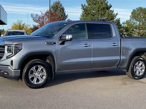 Used 2025 GMC Sierra 1500 SLT image 6